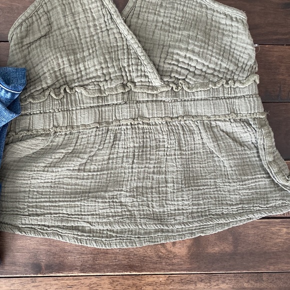 💗Sold 💗 Tie-Neck Halter 💗 - Picture 5 of 6